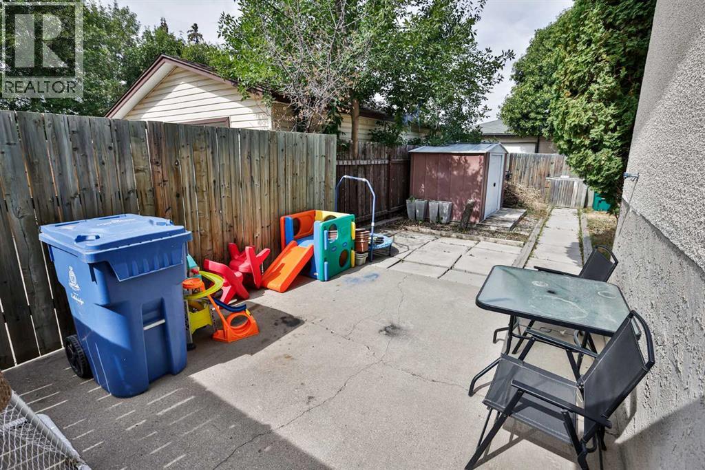 49 Meadowlark Boulevard N Property Photo 24
