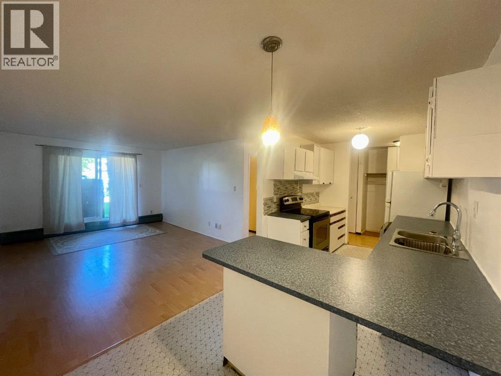 5611 9 Avenue Property Photo 4