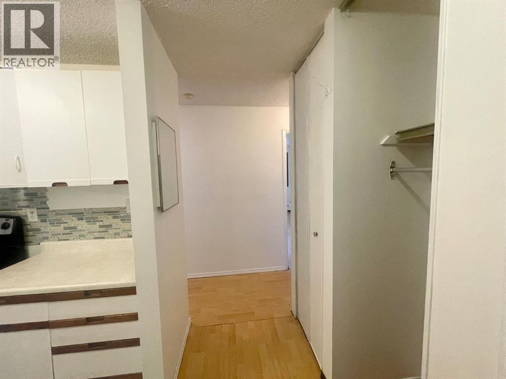5611 9 Avenue Property Photo 8