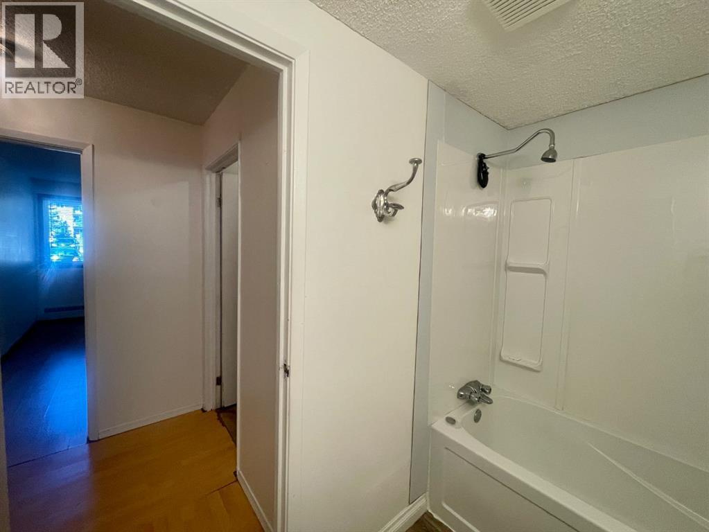 5611 9 Avenue Property Photo 16