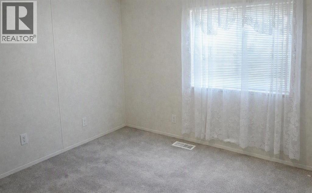 3224 29 Street S Property Photo 9