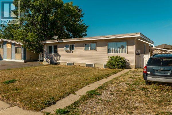 3319 - 3321 5a Avenue S Property Photo 2