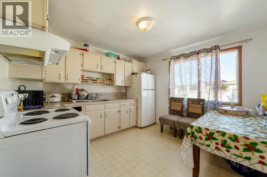 3319 - 3321 5a Avenue S Property Photo 3