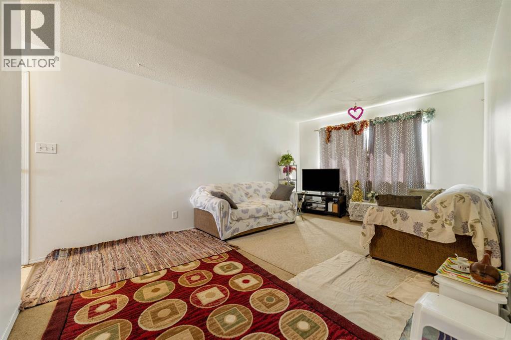 3319 - 3321 5a Avenue S Property Photo 6