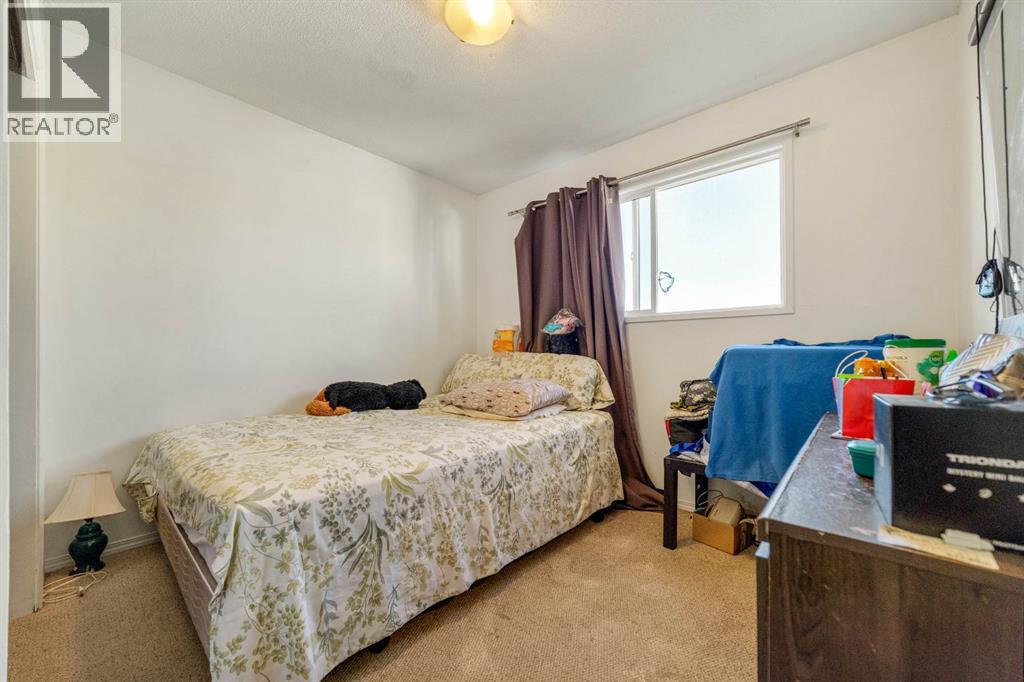 3319 - 3321 5a Avenue S Property Photo 9