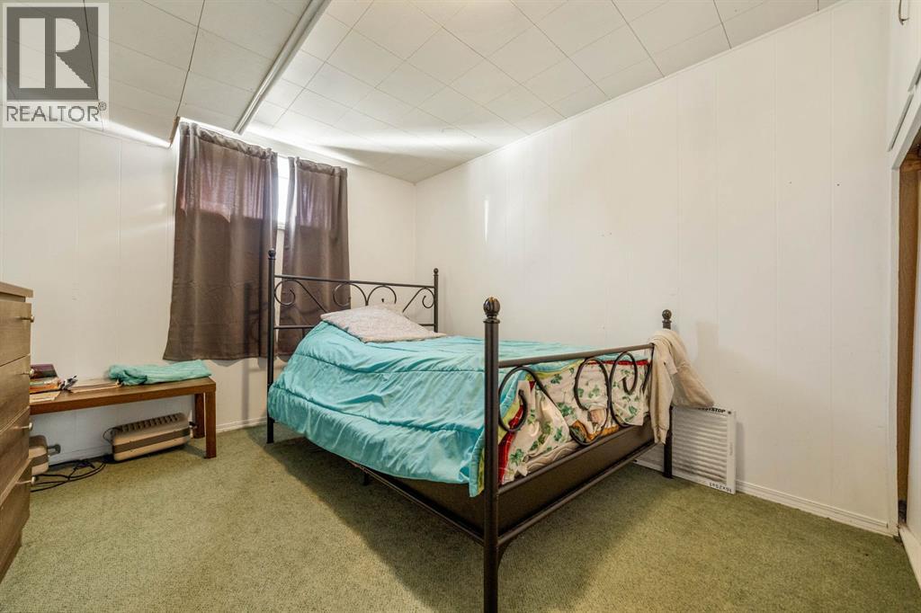 3319 - 3321 5a Avenue S Property Photo 14