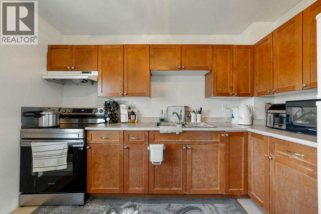 3319 - 3321 5a Avenue S Property Photo 21