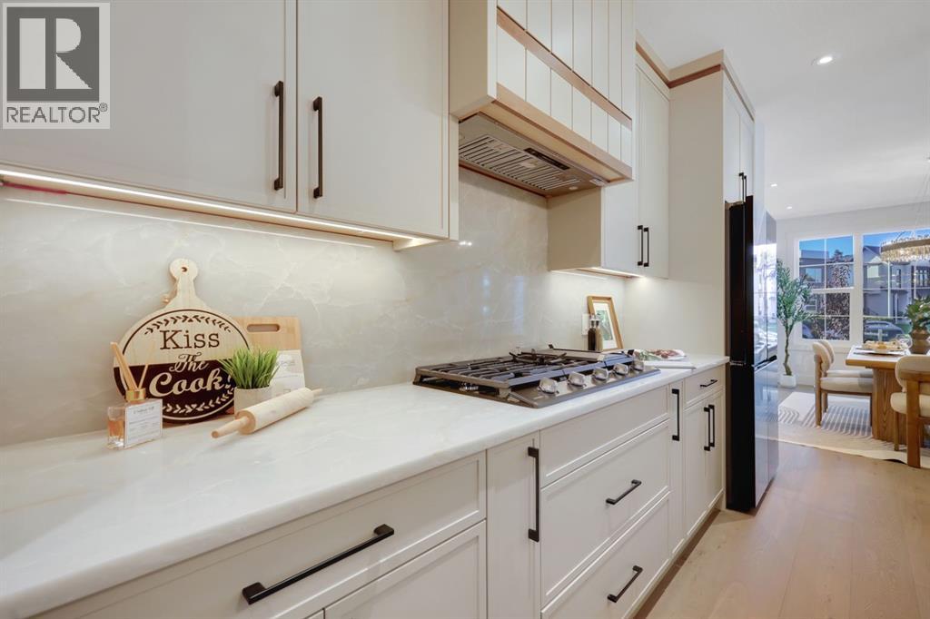2824 31 Street Sw Property Photo 11