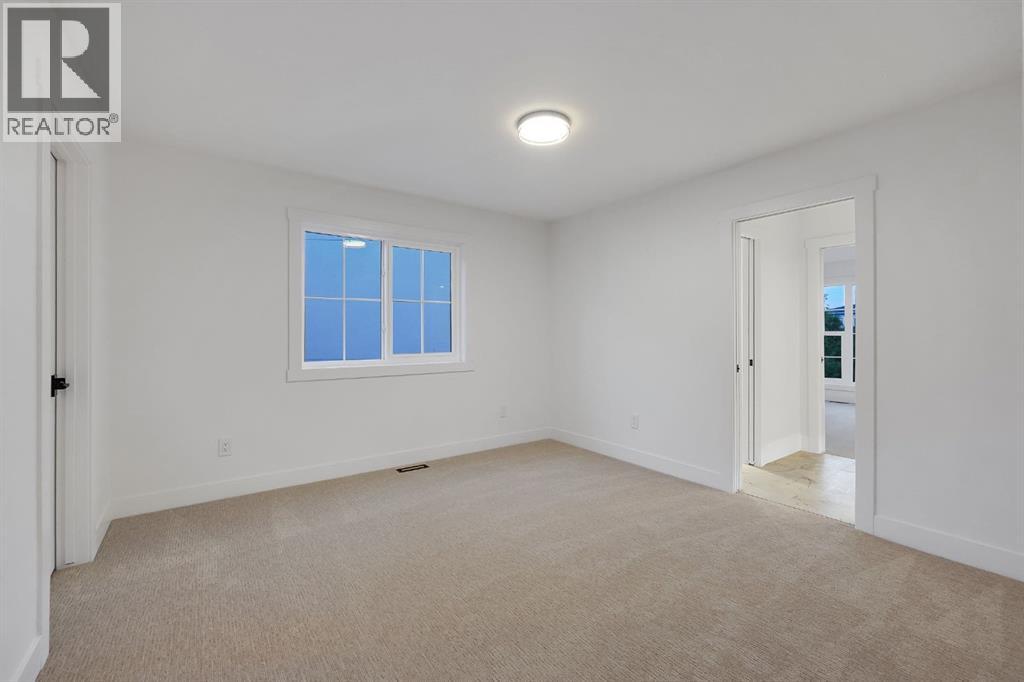 2824 31 Street Sw Property Photo 27