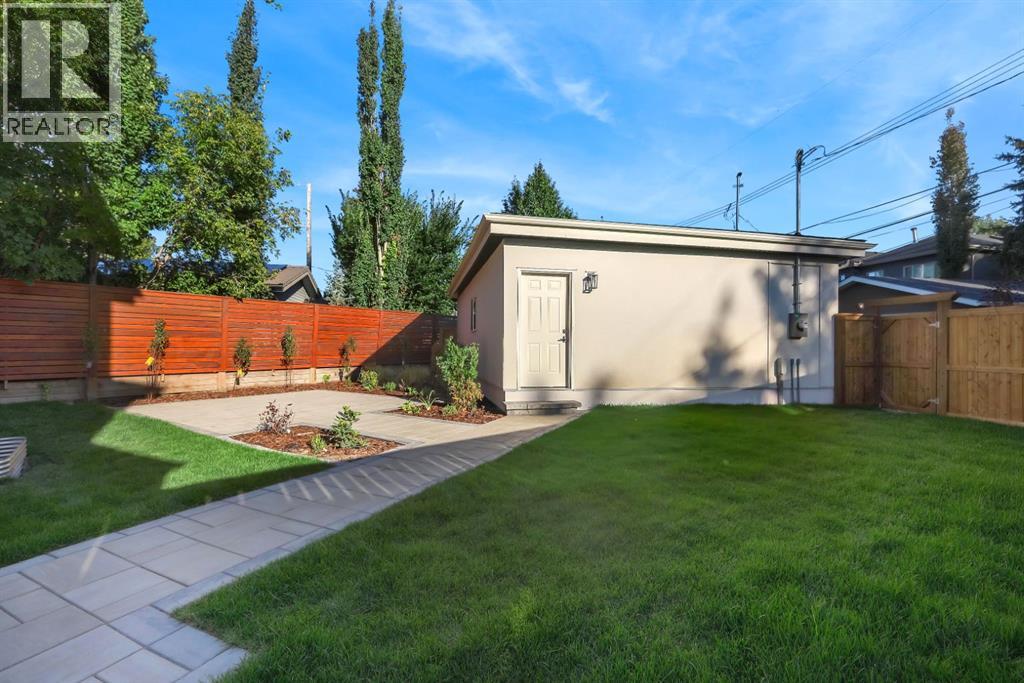 2824 31 Street Sw Property Photo 46