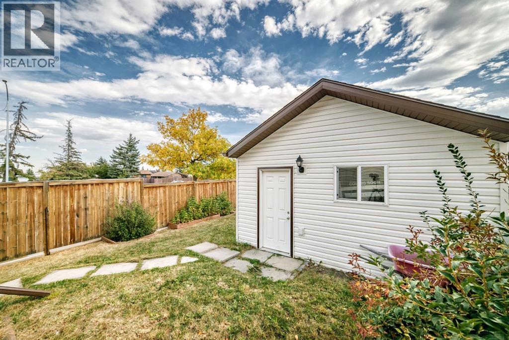 8432 Berkley Road Nw Property Photo 46