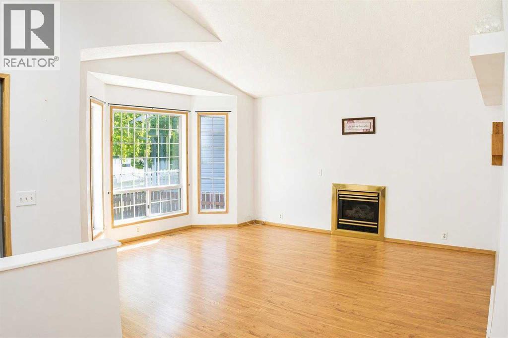 16 Martinridge Way Ne Property Photo 1