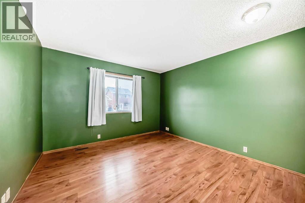 16 Martinridge Way Ne Property Photo 19