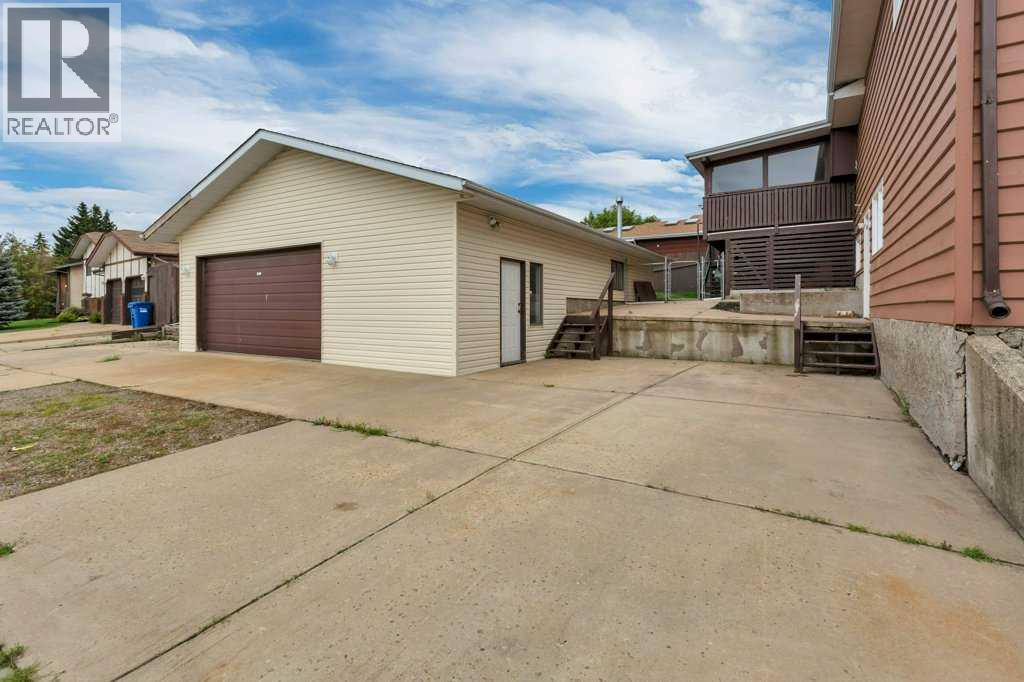 3 Goodacre Close Property Photo 32
