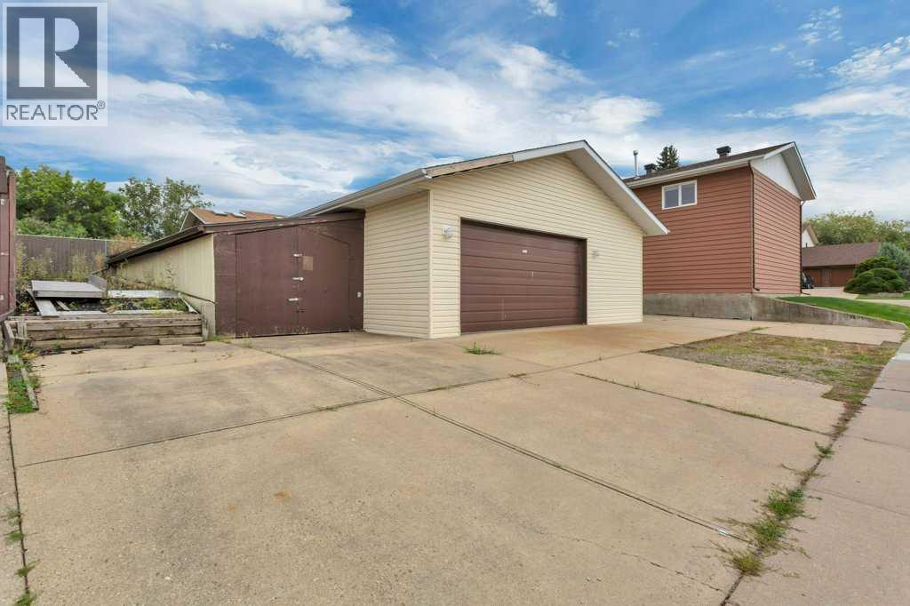 3 Goodacre Close Property Photo 35