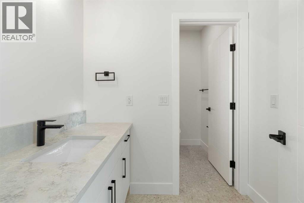 288 Muirfield Crescent Property Photo 41