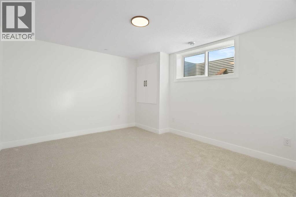 288 Muirfield Crescent Property Photo 42