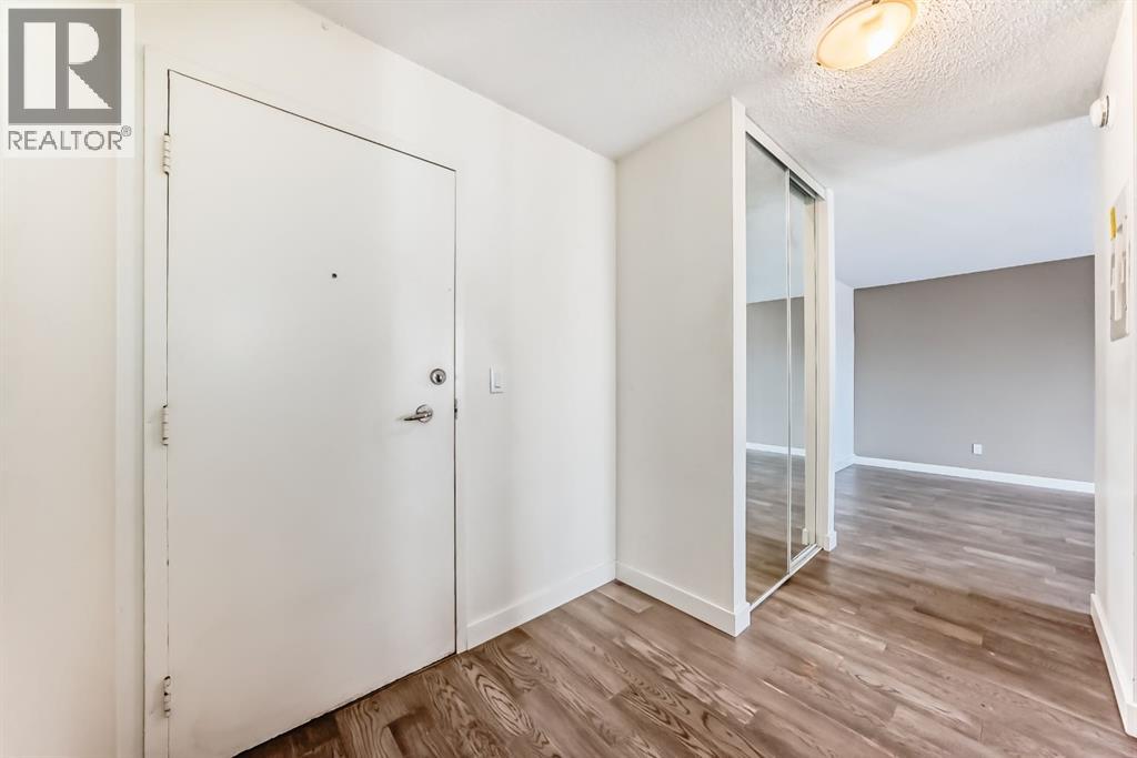 4455 Greenview Drive Northeast Property Photo 4
