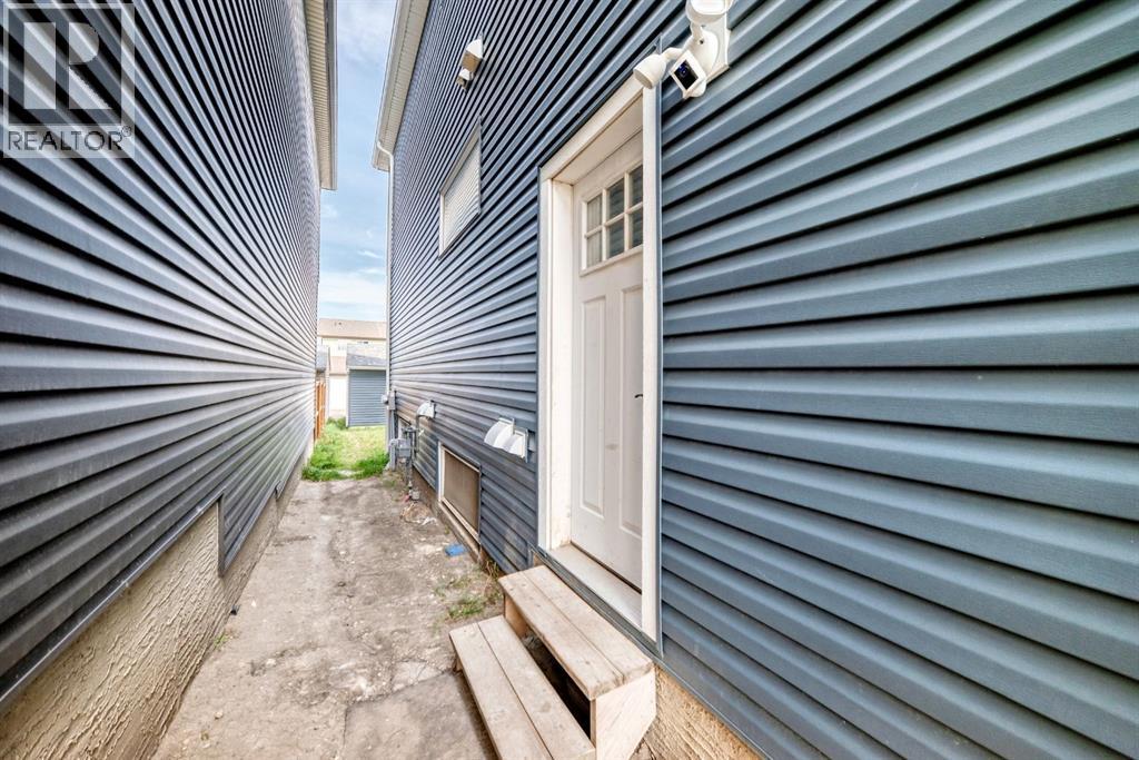 166 Howse Common Ne Property Photo 33