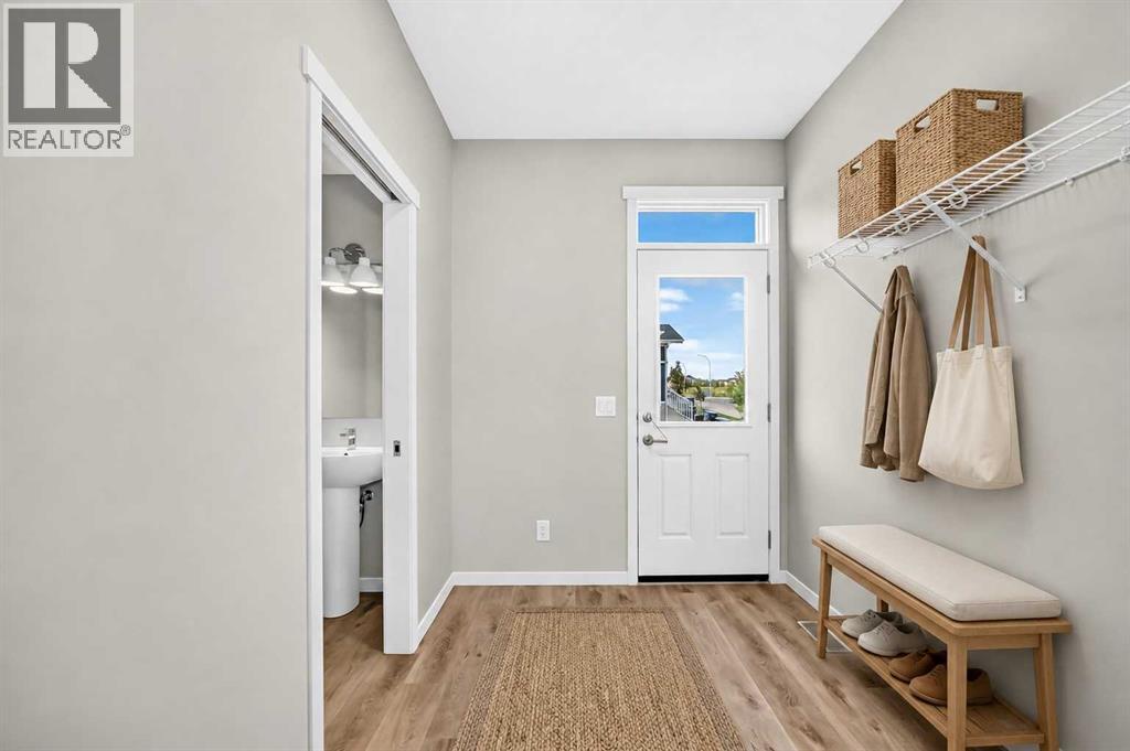 1302 Mahogany Boulevard Se Property Photo 6