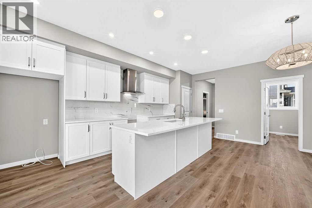 1302 Mahogany Boulevard Se Property Photo 15
