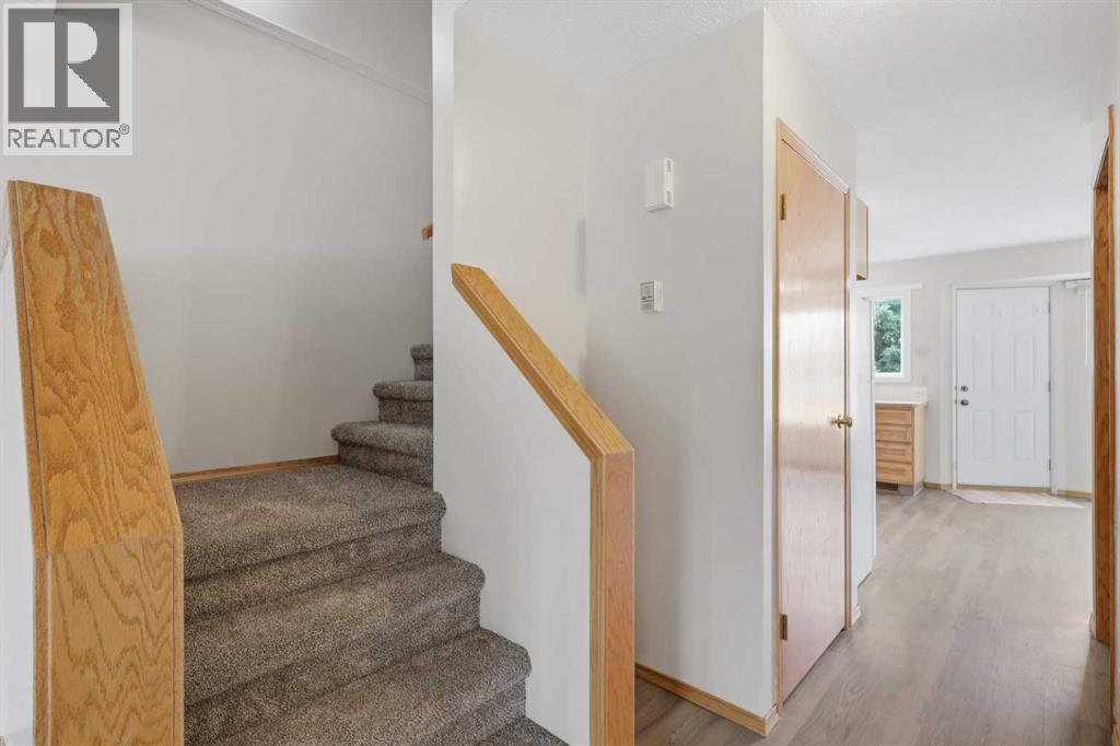5414 45 Street Property Photo 15
