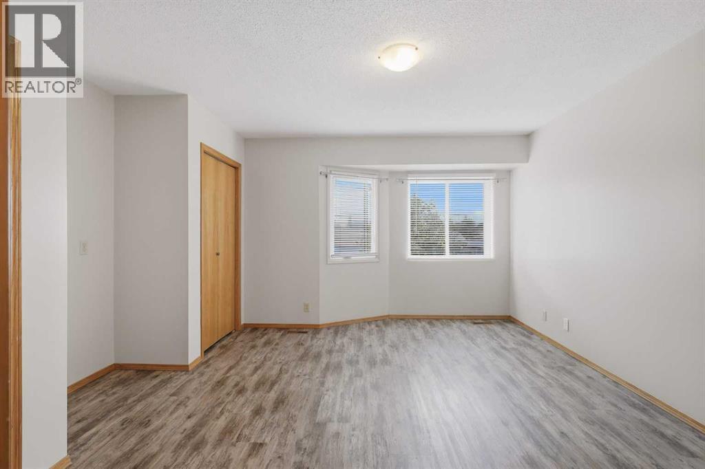 5414 45 Street Property Photo 19