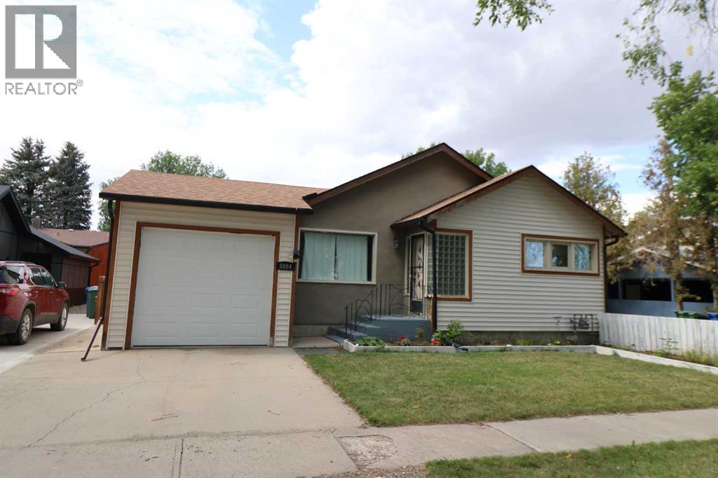 5004 52 St Property Photo 1