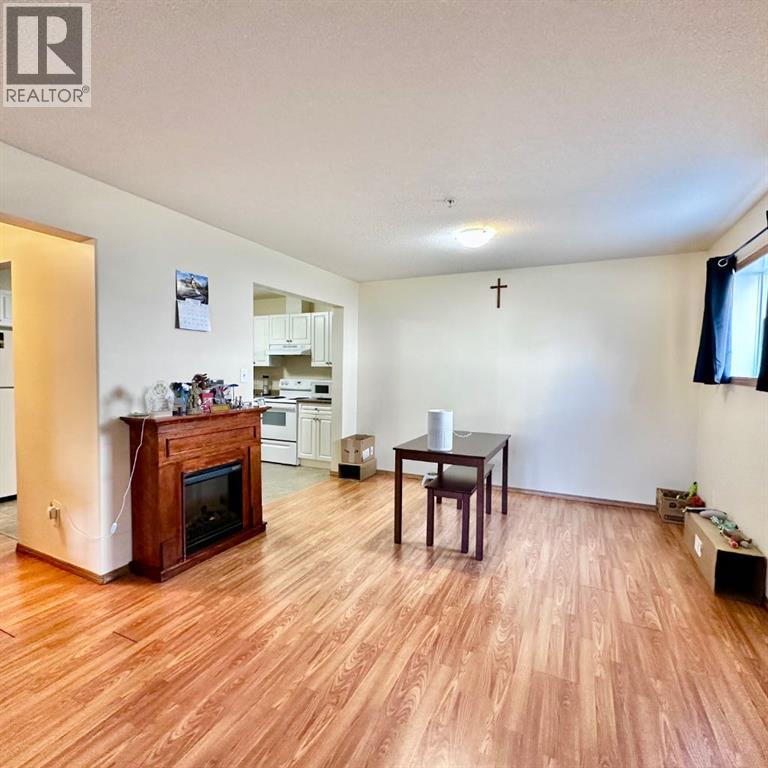 9508 99 Street Property Photo 5
