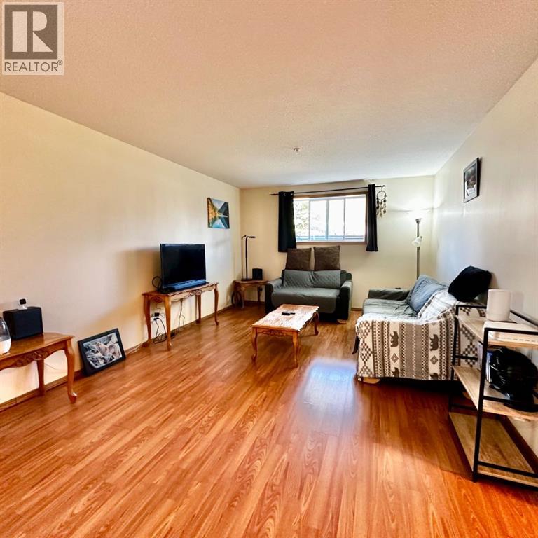 9508 99 Street Property Photo 12