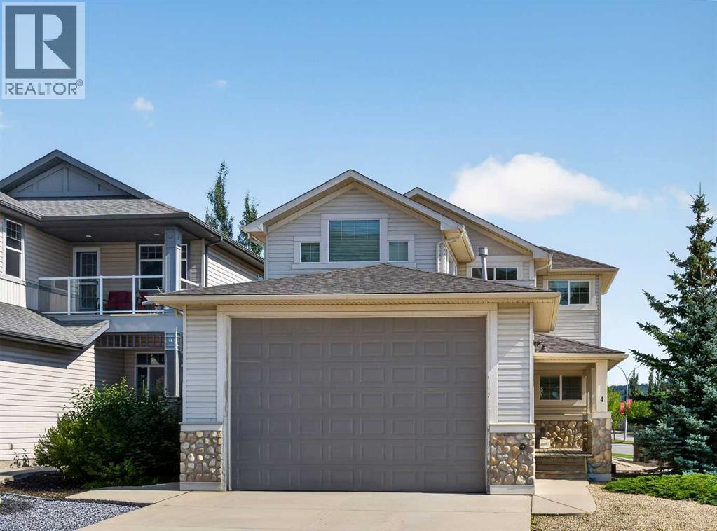 4 Sunset Square Property Photo 1
