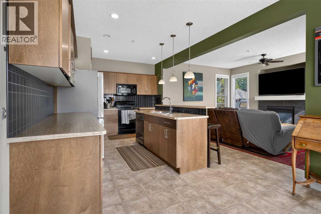 4 Sunset Square Property Photo 7
