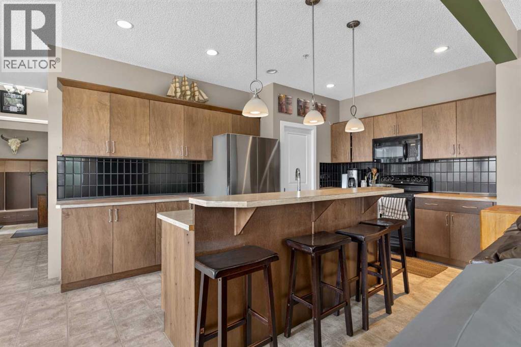 4 Sunset Square Property Photo 8