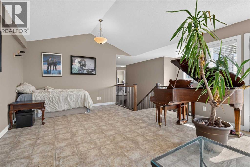 4 Sunset Square Property Photo 21
