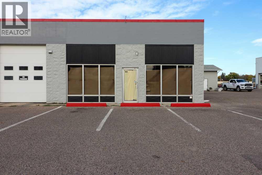 954 South Railway Street SE Property Photo 1