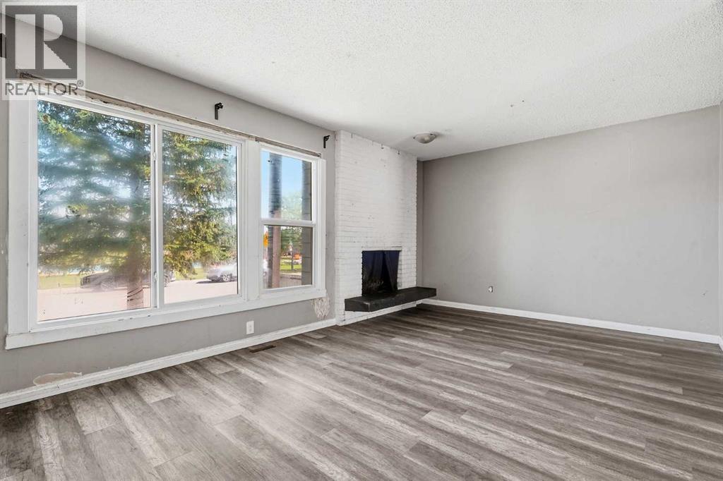 2615/2613 39 Street Se Property Photo 30