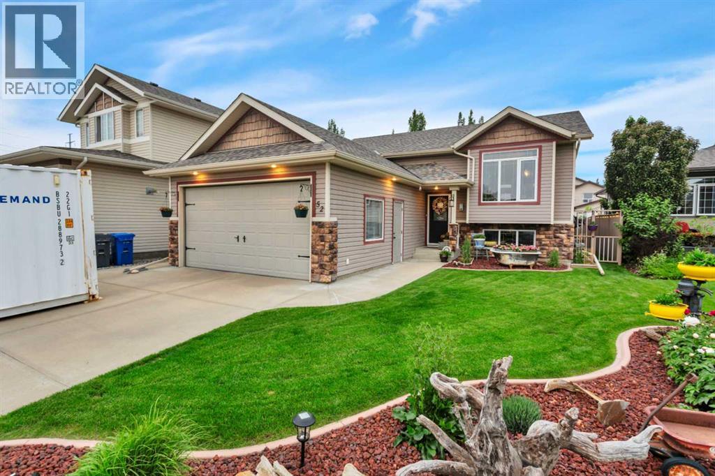 52 Irving Crescent Property Photo 1