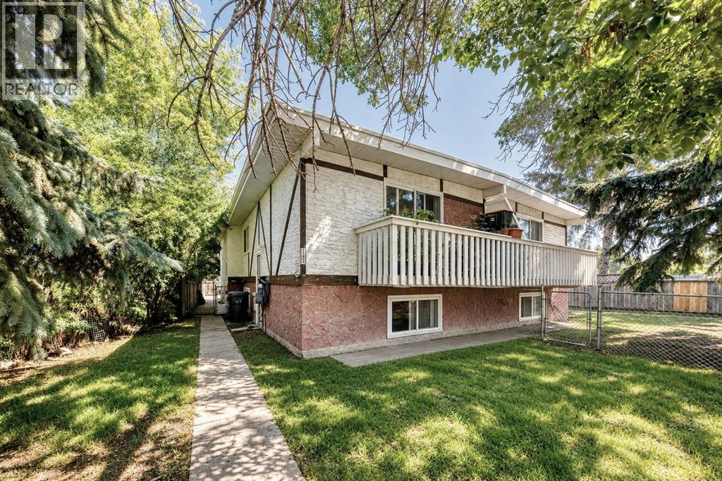7726 & 7728 34 Avenue Nw Property Photo 1