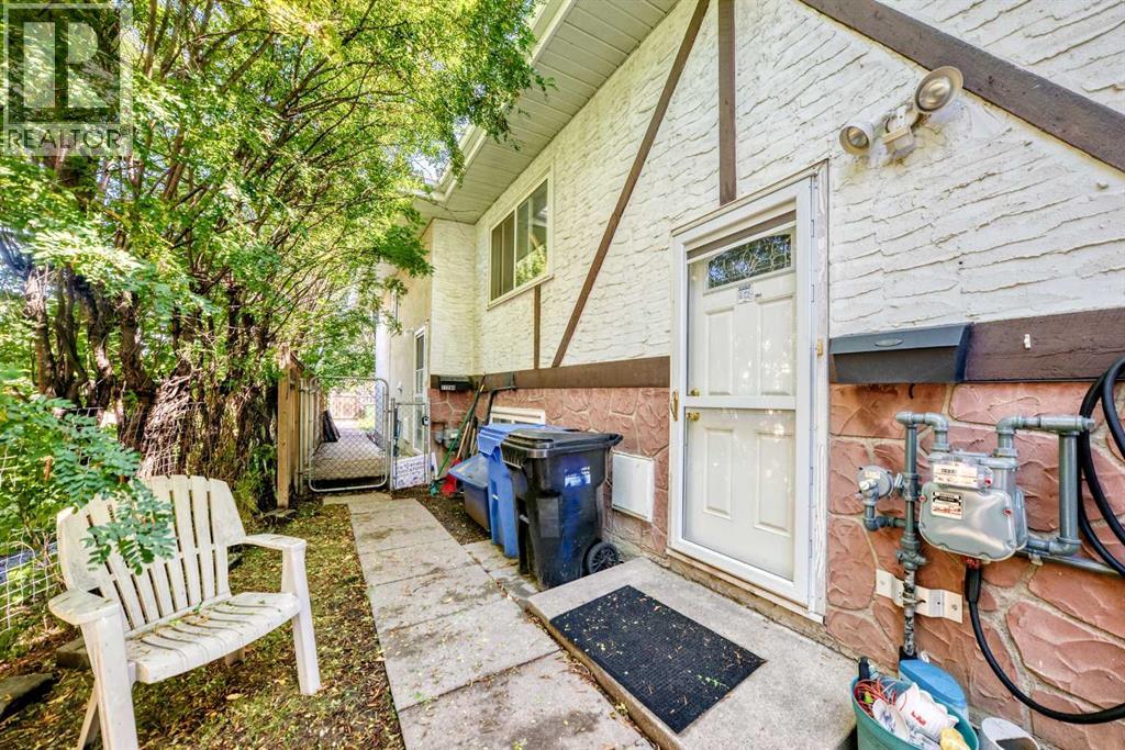 7726 & 7728 34 Avenue Nw Property Photo 9