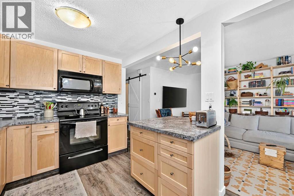 7726 & 7728 34 Avenue Nw Property Photo 12