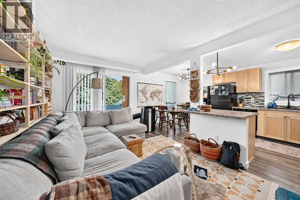 7726 & 7728 34 Avenue Nw Property Photo 14