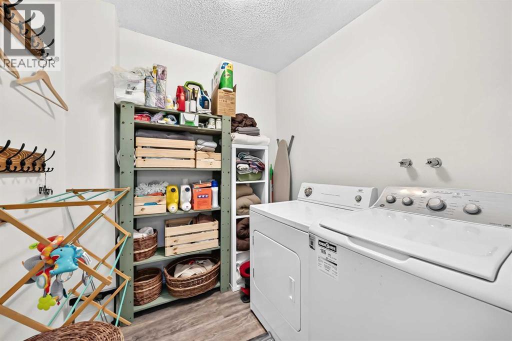 7726 & 7728 34 Avenue Nw Property Photo 19