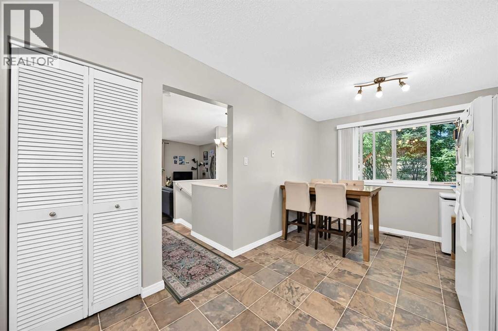 7726 & 7728 34 Avenue Nw Property Photo 32