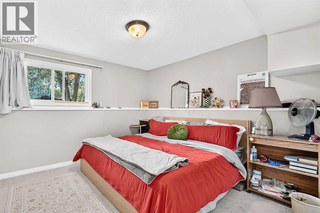 7726 & 7728 34 Avenue Nw Property Photo 36