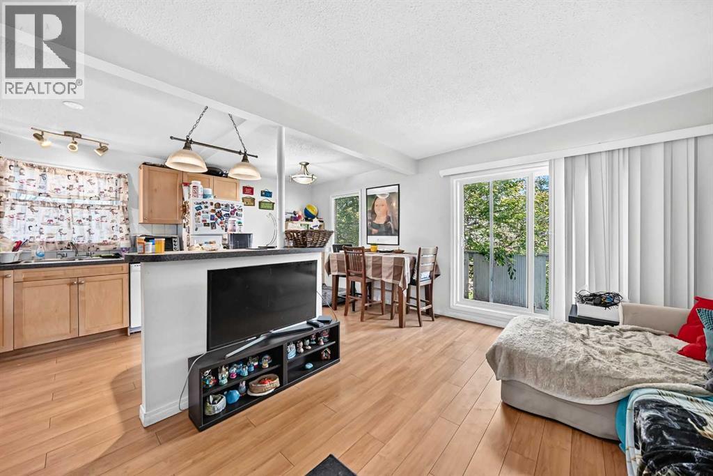 7726 & 7728 34 Avenue Nw Property Photo 41