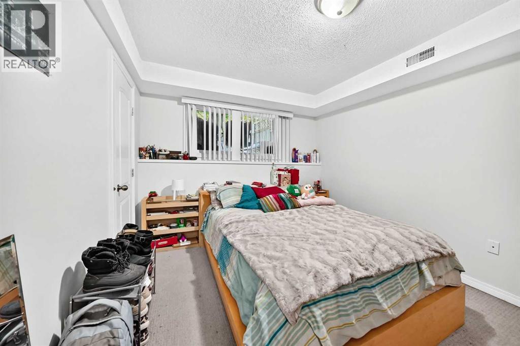 7726 & 7728 34 Avenue Nw Property Photo 43