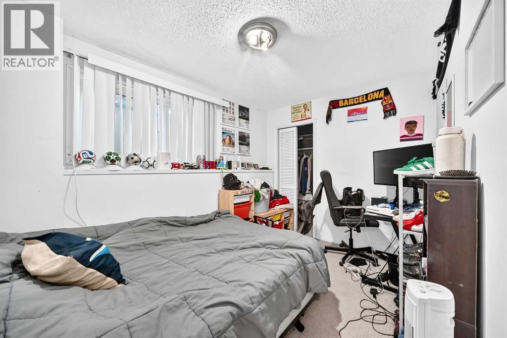 7726 & 7728 34 Avenue Nw Property Photo 44