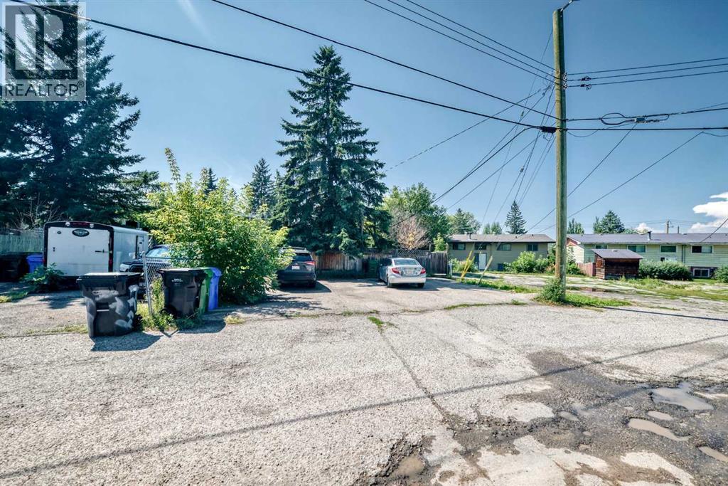 7726 & 7728 34 Avenue Nw Property Photo 46