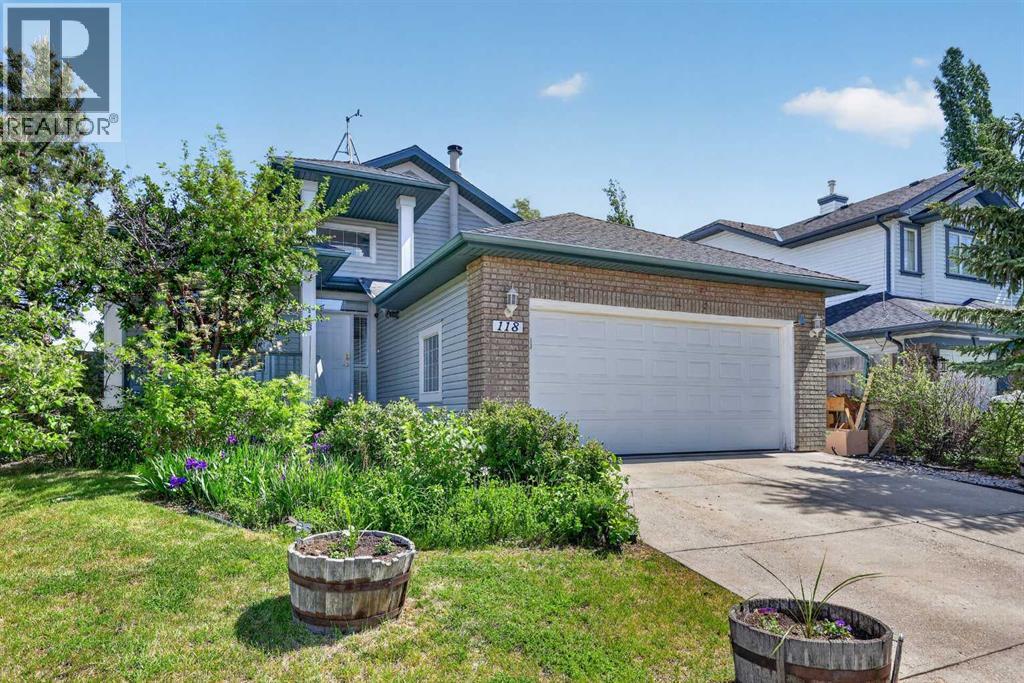118 Invermere Drive Property Photo 1