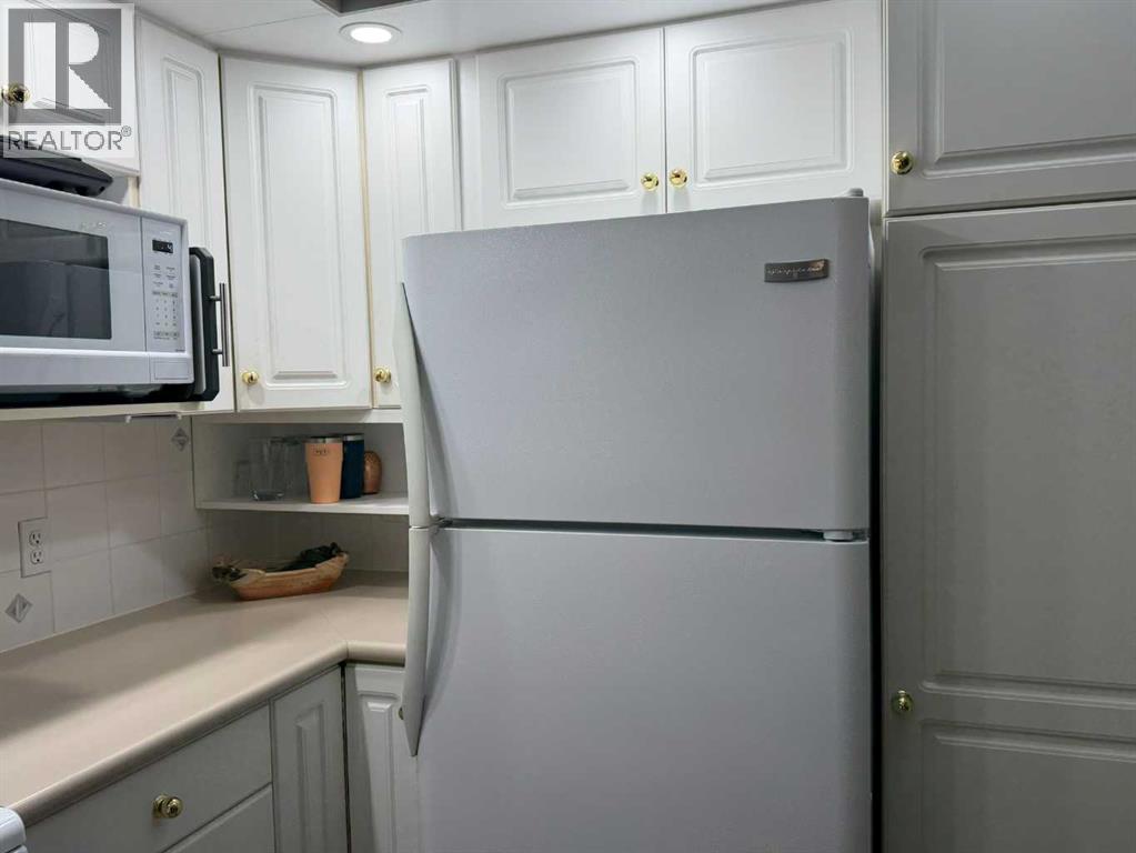 4805 45 Street Property Photo 8